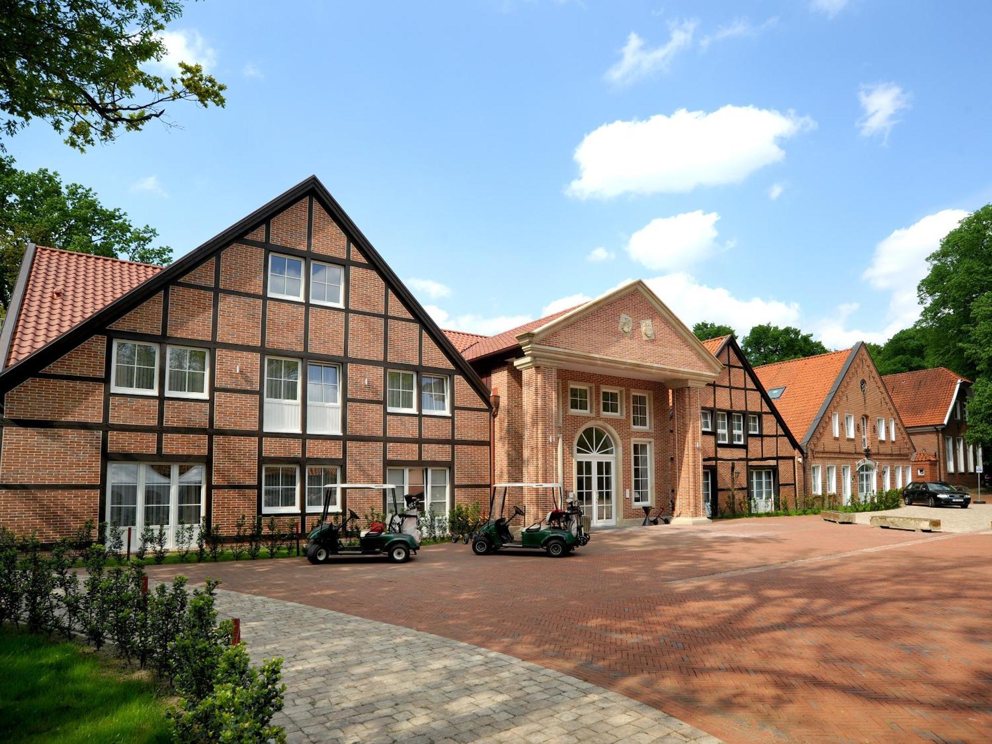 Отель Golfpark Gut Dueneburg Харен Экстерьер фото
