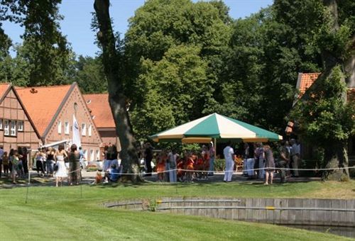 Отель Golfpark Gut Dueneburg Харен Экстерьер фото